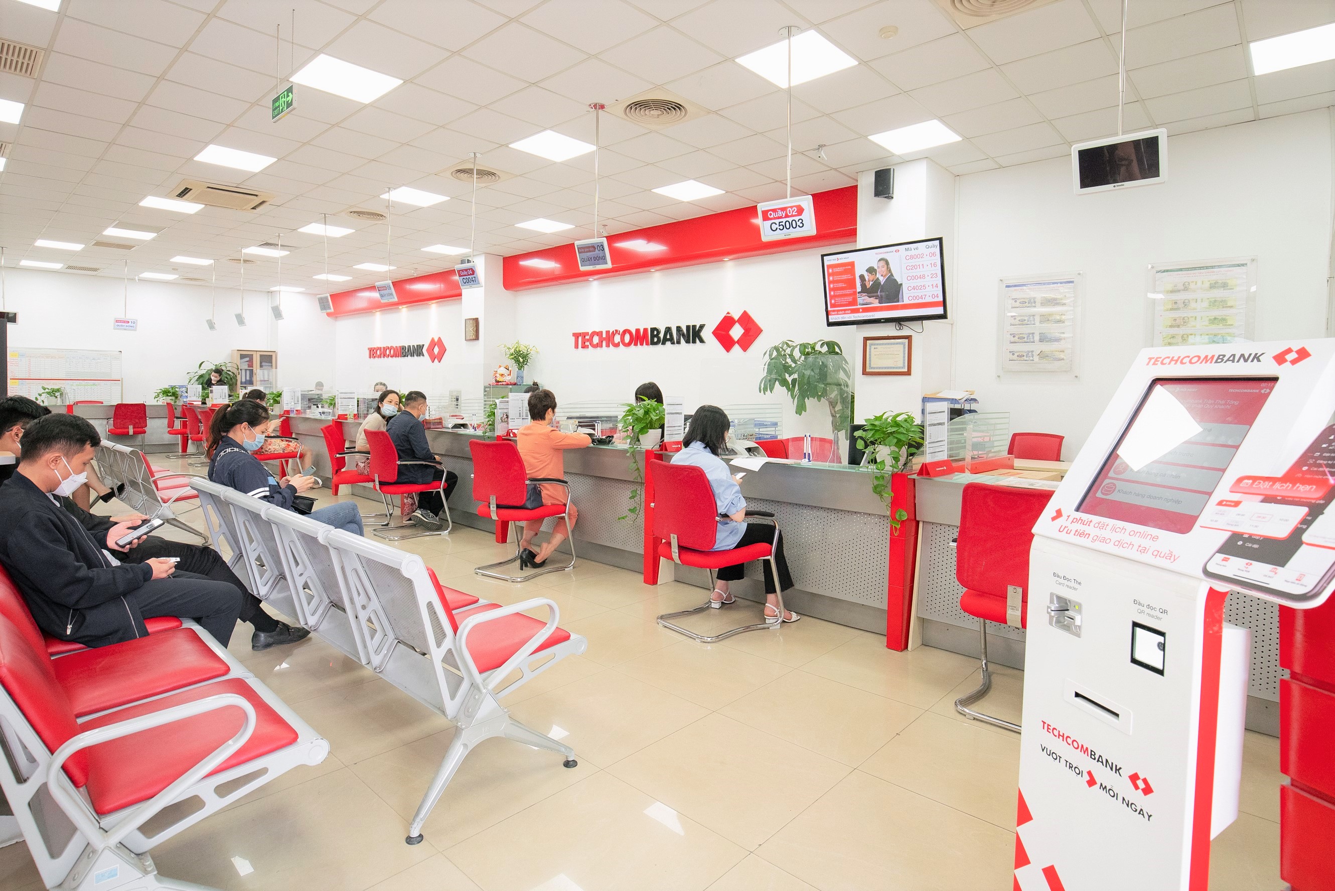 Techcombank: Số dư Casa duy trì ở mức cao kỷ lục, tỷ lệ an toàn vốn đứng đầu ngành